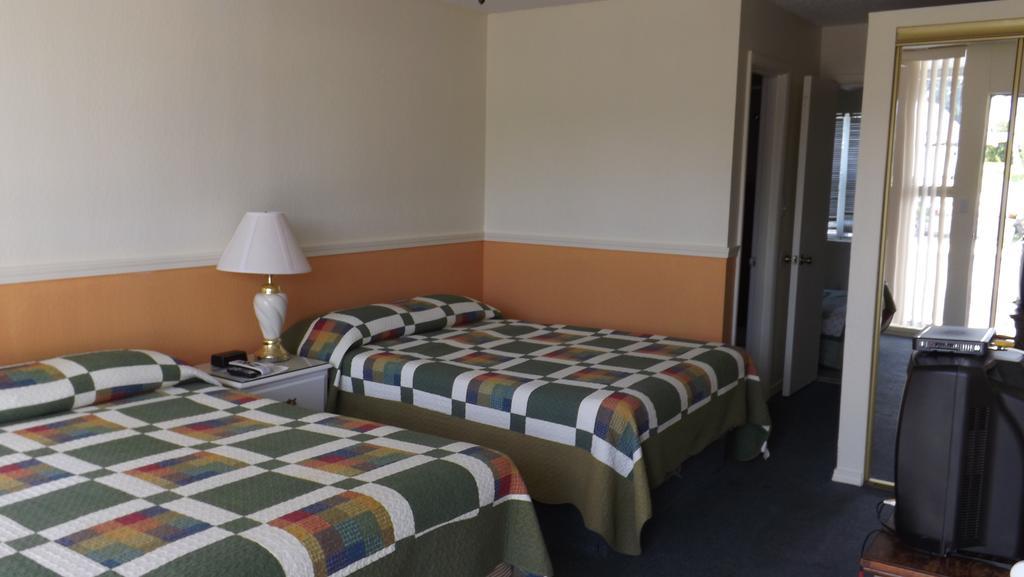 Twin Lakes Inn Bull Shoals Room photo