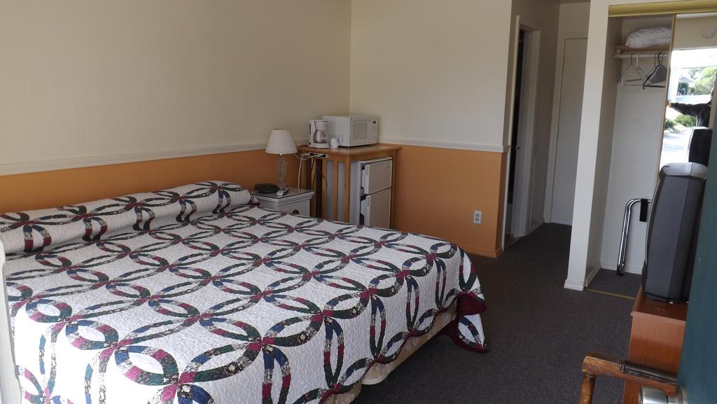 Twin Lakes Inn Bull Shoals Room photo